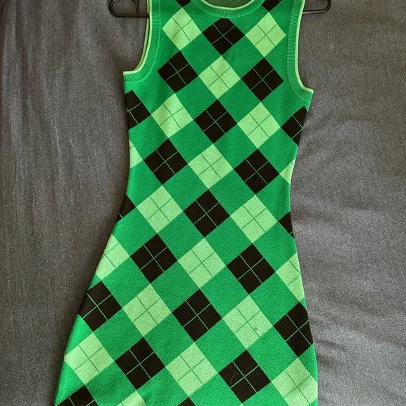 Zara Green Dress - Picture 2 of 2